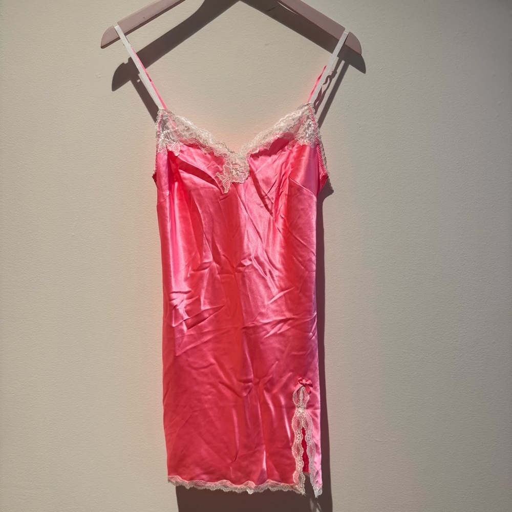 VICTORIA’S SECRET | NWT Satin Lace Slip Dress Nightgown Chemise Pink S